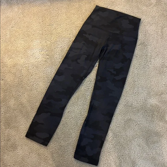 Lululemon High Rise Crop 23” - Picture 4 of 9